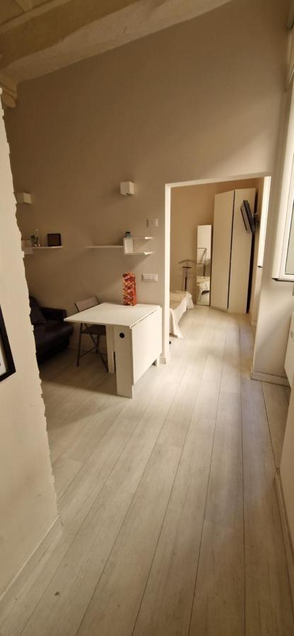 Savelli Apartment Old Town - Near Navona Place ローマ エクステリア 写真